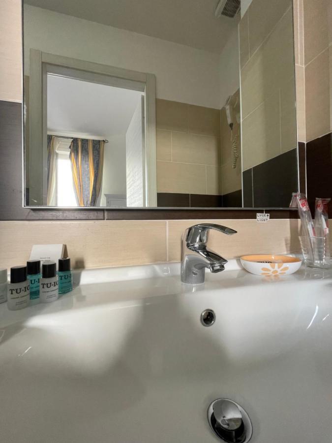 Ad Cavour Luxury Rooms - By Ad Roma Dış mekan fotoğraf