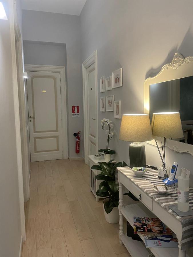 Ad Cavour Luxury Rooms - By Ad Roma Dış mekan fotoğraf