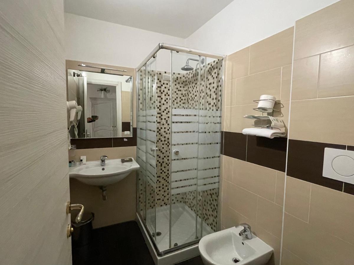 Ad Cavour Luxury Rooms - By Ad Roma Dış mekan fotoğraf